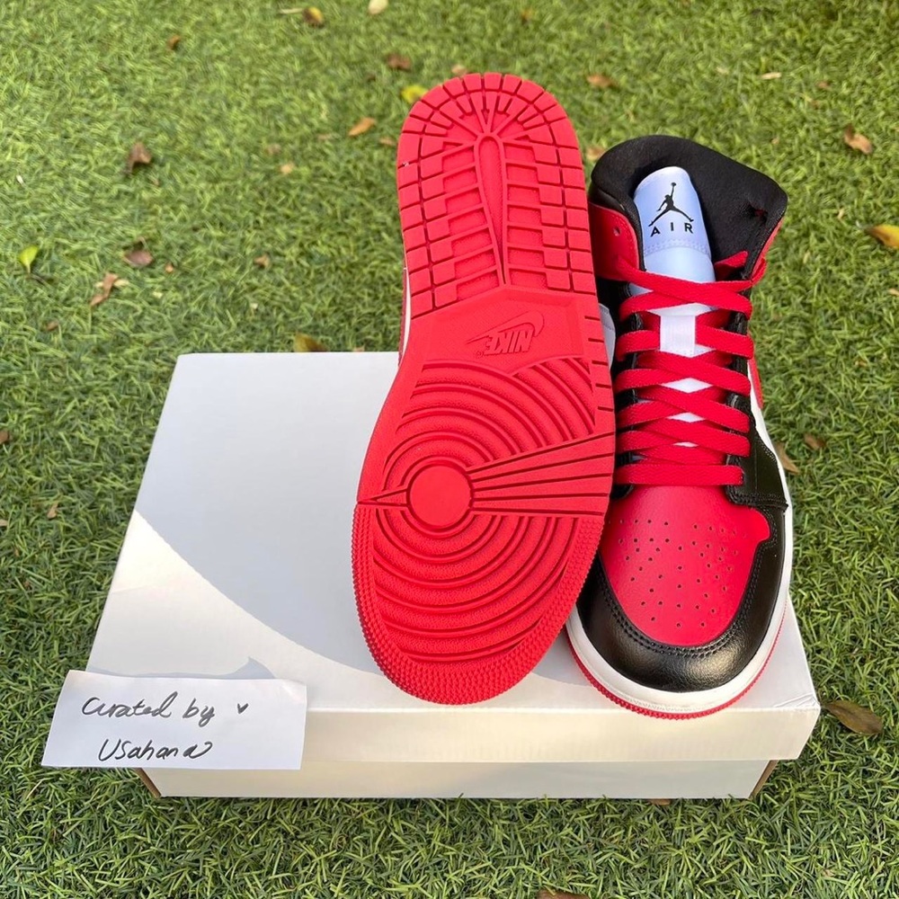 Women’s Nike Air Jordan 1 mid retro white black Red Bull bred shoes (big kids) - Picture 4 of 4